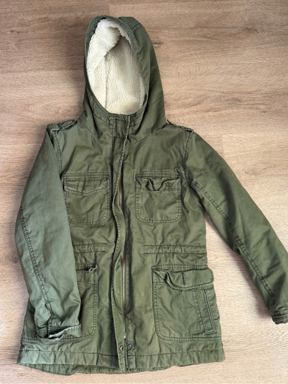American Eagle Outfitters Olive Green Quilted Jacket w/ Sherpa Hood Trim size S